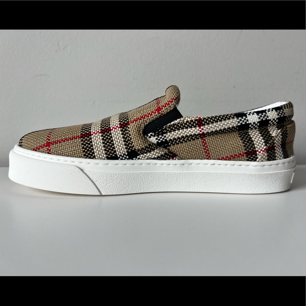 Burberry Check Latticed Cotton Espadrilles - Picture 9 of 17